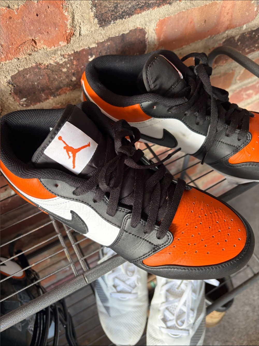 Nike Air Jordan 1 Low - Orange Black White